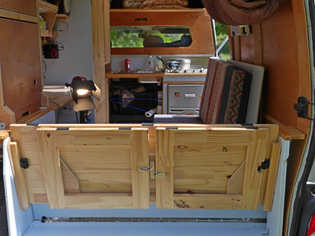 backrest of the rear couch part
